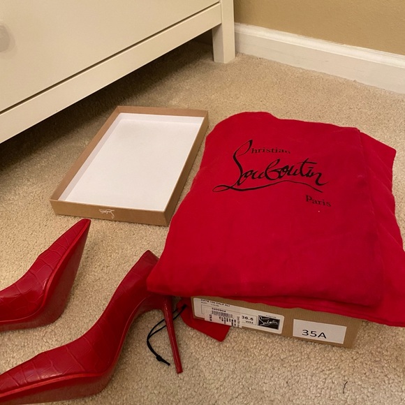 Kate 100 CALF ALI RED   
Christian Louboutin - Picture 12 of 12